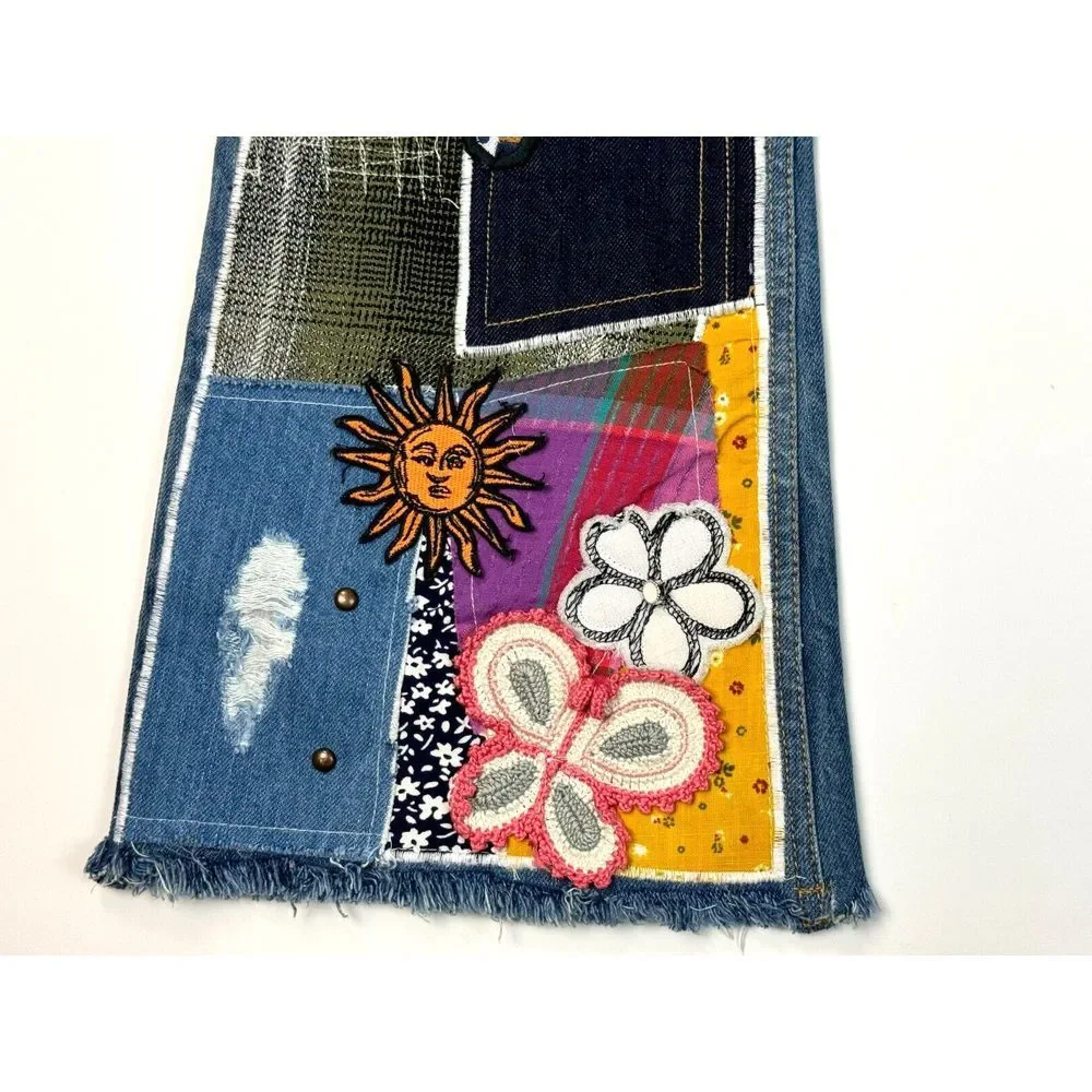 BDG Urban‎ Outfitters High Rise Flare Jeans Women 26 Art Patch Boho Hippie 70s